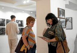 Le livre “Wild Rose” a été publié aux éditions Lamaindonne en 2024. © Blackkamera